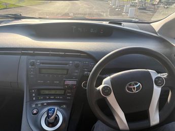 Toyota Prius 1.8 VVT-h T3 Hatchback 5dr Petrol Hybrid CVT Euro 5 (s/s) (136 p