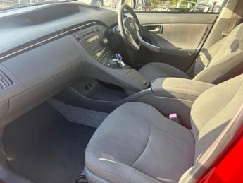 Toyota Prius 1.8 VVT-h T3 Hatchback 5dr Petrol Hybrid CVT Euro 5 (s/s) (136 p