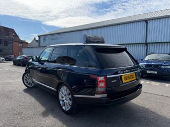 Land Rover Range Rover 4.4 SD V8 Autobiography SUV 5dr Diesel Auto 4WD Euro 5 (339 ps)