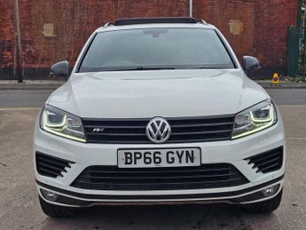 Volkswagen Touareg 3.0 TDI V6 BlueMotion Tech R-Line SUV 5dr Diesel Tiptronic 4WD E