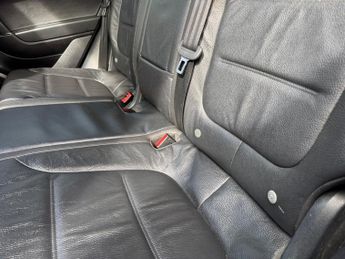 Volkswagen Touareg 3.0 TDI V6 BlueMotion Tech R-Line SUV 5dr Diesel Tiptronic 4WD E