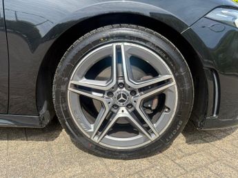 Mercedes-Benz A Class 1.3 A180 AMG Line Hatchback 5dr Petrol 7G-DCT Euro 6 (s/s) (136 
