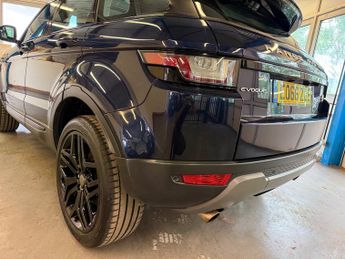 Land Rover Range Rover Evoque 2.0 TD4 SE Tech SUV 5dr Diesel Auto 4WD Euro 6 (s/s) (180 ps)