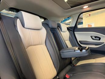 Land Rover Range Rover Evoque 2.0 TD4 SE Tech SUV 5dr Diesel Auto 4WD Euro 6 (s/s) (180 ps)