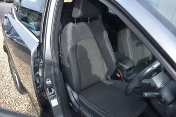 Nissan Qashqai 1.3 DIG-T MHEV Acenta Premium XTRON Euro 6 (s/s) 5dr