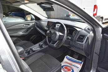 Nissan Qashqai 1.3 DIG-T MHEV Acenta Premium XTRON Euro 6 (s/s) 5dr