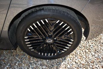 Nissan LEAF 39kWh N-Connecta Auto 5dr