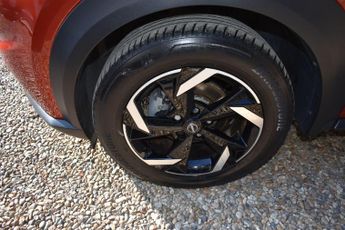 Nissan Juke 1.6 N-Connecta Auto Euro 6 5dr