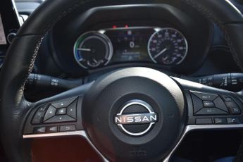 Nissan Juke 1.6 N-Connecta Auto Euro 6 5dr