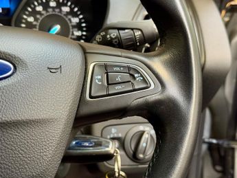 Ford C-MAX 1.5 TDCi Zetec MPV 5dr Diesel Powershift Euro 6 (s/s) (120 ps)