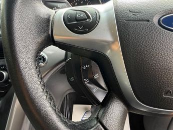 Ford Kuga 1.5T EcoBoost Zetec SUV 5dr Petrol Auto AWD Euro 6 (s/s) (182 ps