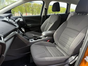 Ford Kuga 1.5T EcoBoost Zetec SUV 5dr Petrol Auto AWD Euro 6 (s/s) (182 ps