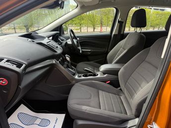 Ford Kuga 1.5T EcoBoost Zetec SUV 5dr Petrol Auto AWD Euro 6 (s/s) (182 ps