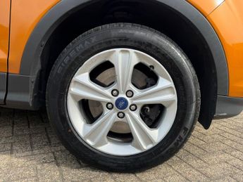 Ford Kuga 1.5T EcoBoost Zetec SUV 5dr Petrol Auto AWD Euro 6 (s/s) (182 ps
