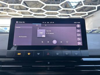 MG MG4 51kWh SE Hatchback Electric Auto (170 ps) 5dr