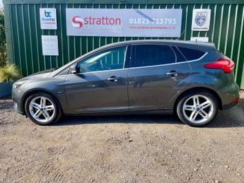 Ford Focus 1.0T EcoBoost Zetec Edition Hatchback 5dr Petrol Auto Euro 6 (s/