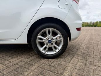 Ford Fiesta 1.0T EcoBoost Zetec Hatchback 5dr Petrol Manual Euro 6 (s/s) (10