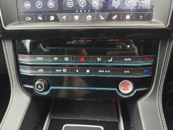 Jaguar F-Pace 3.0d V6 S 5dr Auto AWD