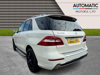 Mercedes-Benz M Class 3.0 ML350 V6 BlueTEC Sport SUV 5dr Diesel G-Tronic 4WD Euro 6 (s