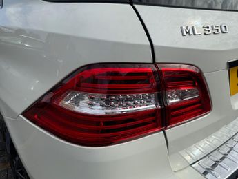 Mercedes-Benz M Class 3.0 ML350 V6 BlueTEC Sport SUV 5dr Diesel G-Tronic 4WD Euro 6 (s