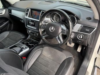 Mercedes-Benz M Class 3.0 ML350 V6 BlueTEC Sport SUV 5dr Diesel G-Tronic 4WD Euro 6 (s