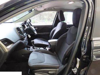 Jeep Cherokee 2.2 MultiJetII Longitude Plus SUV 5dr Diesel Auto 4WD Euro 6 (s/