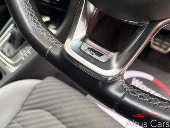 Volkswagen Golf 1.5 TSI EVO R-Line Hatchback 5dr Petrol DSG Euro 6 (s/s) (150 ps