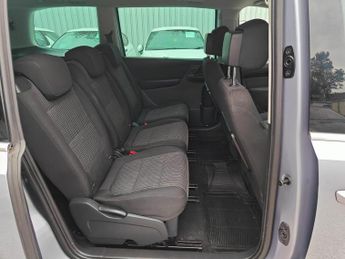 SEAT Alhambra TDI SE DSG 5-Door
