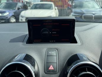 Audi A1 1.4 TFSI S line Hatchback 3dr Petrol S Tronic Euro 6 (s/s) (125 