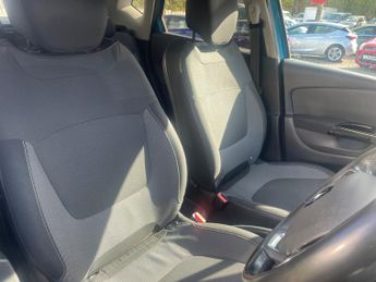 Renault Captur 1.5 dCi ENERGY Dynamique S Nav SUV 5dr Diesel Auto Euro 6 (s/s) 