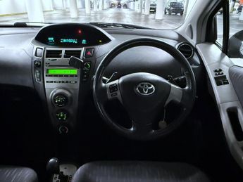 Toyota Yaris 1.33 Dual VVT-i TR Hatchback 5dr Petrol MultiMode Euro 4 (s/s) (
