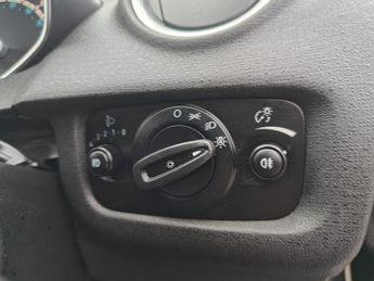Ford Fiesta 1.0T EcoBoost Titanium Hatchback 5dr Petrol Powershift Euro 6 (1