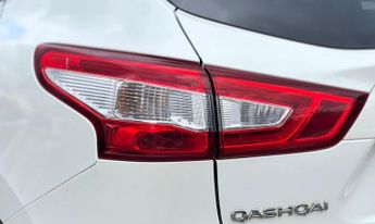 Nissan Qashqai 1.6 dCi N-Connecta XTRON 2WD Euro 6 (s/s) 5dr