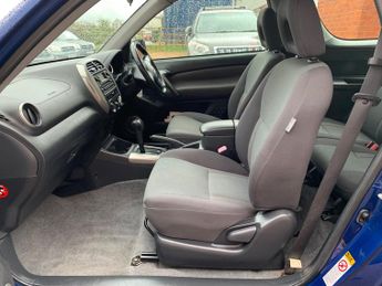 Toyota RAV4 2.0 VVT-i XT3 SUV 3dr Petrol Automatic 4WD (218 g/km, 147 bhp) A