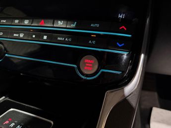 Jaguar XF 2.0d R-Sport Saloon 4dr Diesel Auto Euro 6 (s/s) (180 ps)