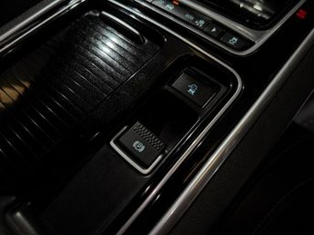 Jaguar XF 2.0d R-Sport Saloon 4dr Diesel Auto Euro 6 (s/s) (180 ps)