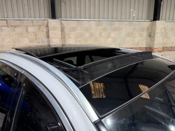 Mercedes-Benz E Class 2.0 E220d AMG Line (Premium) Estate 5dr Diesel G-Tronic+ Euro 6 