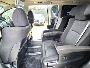 Toyota Vellfire 3.5L-V6-G EDITION-UPGRADED CAR-ULEZ/CAZ PASS-FREE 42MONTHS GOLD 