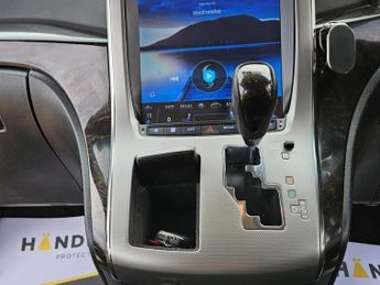 Toyota Vellfire 3.5L-V6-G EDITION-UPGRADED CAR-ULEZ/CAZ PASS-FREE 42MONTHS GOLD 