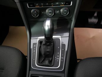 Volkswagen Golf 1.5 TSI EVO Match Edition DSG Euro 6 (s/s) 5dr Only 21000 Miles 