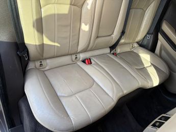 Land Rover Range Rover Evoque 2.0 TD4 SE Tech SUV 5dr Diesel Manual 4WD Euro 6 (s/s) (180 ps)
