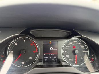 Audi A4 2.0 TDI Executive SE Saloon 4dr Diesel Multitronic Euro 4 (143 p