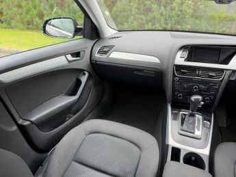 Audi A4 2.0 TDI Executive SE Saloon 4dr Diesel Multitronic Euro 4 (143 p