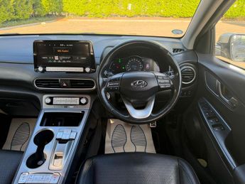 Hyundai Kona 64kWh Premium SE SUV 5dr Electric Auto (7kW Charger) (204 ps)