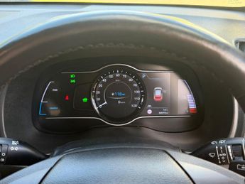 Hyundai Kona 64kWh Premium SE SUV 5dr Electric Auto (7kW Charger) (204 ps)