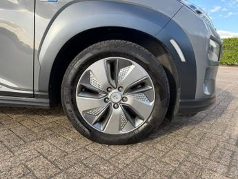 Hyundai Kona 64kWh Premium SE SUV 5dr Electric Auto (7kW Charger) (204 ps)
