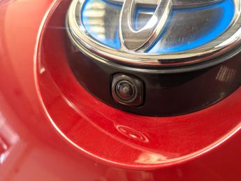Toyota Corolla 1.8 VVT-h GPF Design Hatchback 5dr Petrol Hybrid CVT Euro 6 (s/s