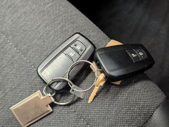 Toyota Corolla 1.8 VVT-h GPF Design Hatchback 5dr Petrol Hybrid CVT Euro 6 (s/s