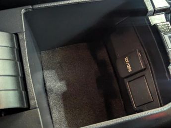 Toyota Corolla 1.8 VVT-h GPF Design Hatchback 5dr Petrol Hybrid CVT Euro 6 (s/s