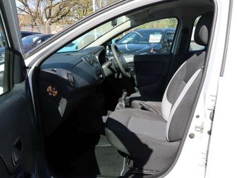 Dacia Sandero 1.2 Ambiance Hatchback 5dr Petrol Manual Euro 6 (75 ps)